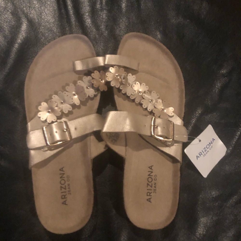 New Arizona Gold Sandals with Floral Accents Size 7